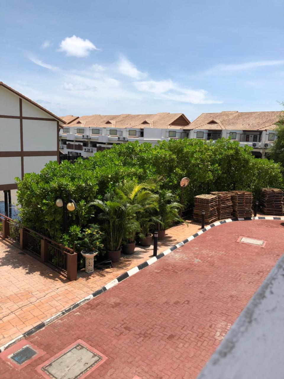 Private Water Chalet Port Dickson Exterior foto